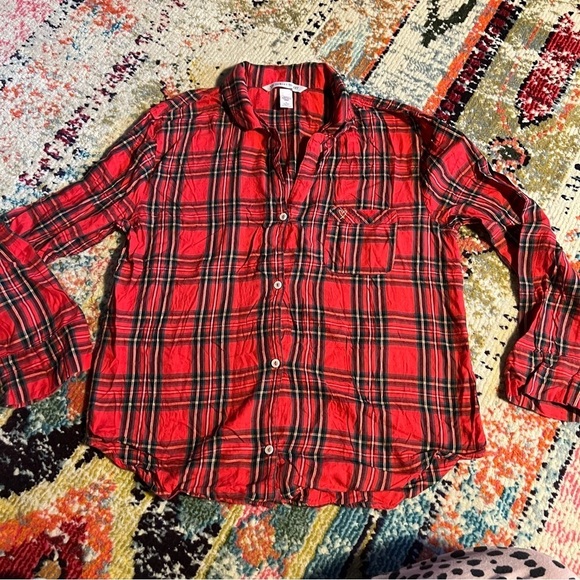 Victoria’s Secret Red Plaid Button Up Long Sleeved Shirt Size Medium - Picture 1 of 6